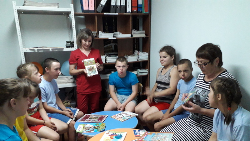 верхний мамон вспомогательная школа интернат. верхний интернат. верхне-отарском детском доме-интернате. верхне-отарский детский дом-интернат для умственно отсталых детей-. детский дом интернат утренник.